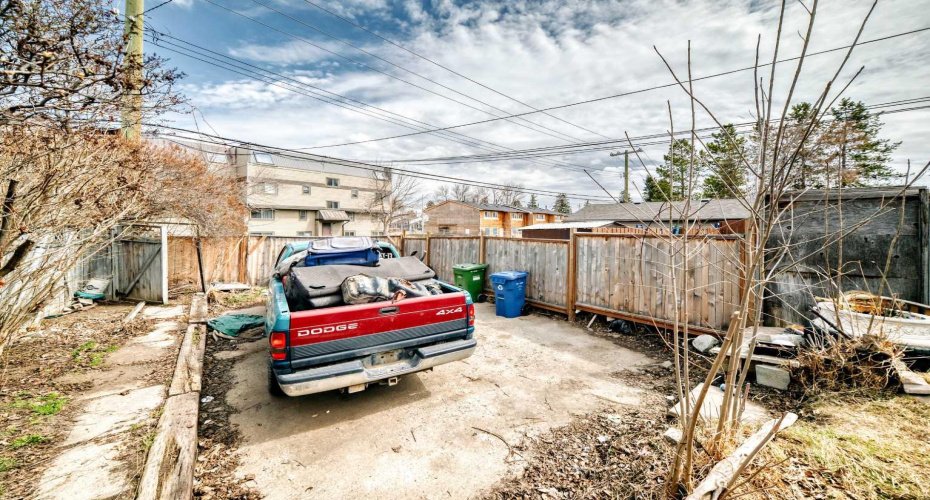 3042 Doverville Crescent, Calgary, Alberta t2b1t9, 4 Bedrooms Bedrooms, ,2 BathroomsBathrooms,Residential,For Sale,Doverville,A2304379