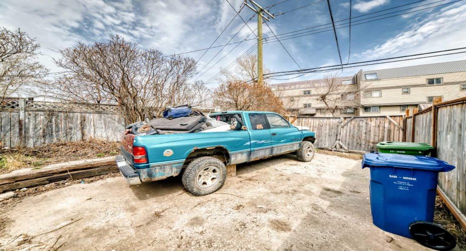 3042 Doverville Crescent, Calgary, Alberta t2b1t9, 4 Bedrooms Bedrooms, ,2 BathroomsBathrooms,Residential,For Sale,Doverville,A2304379