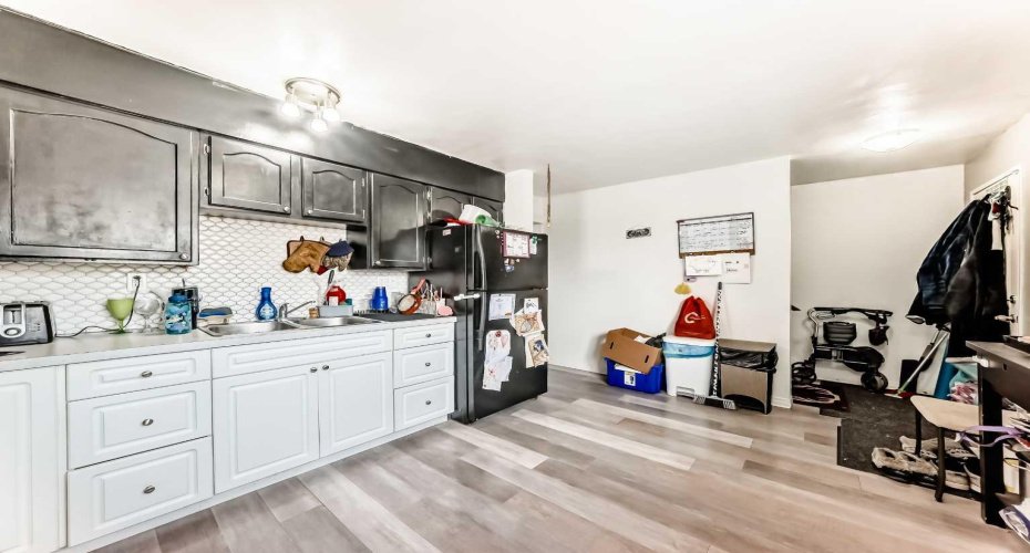 3042 Doverville Crescent, Calgary, Alberta t2b1t9, 4 Bedrooms Bedrooms, ,2 BathroomsBathrooms,Residential,For Sale,Doverville,A2304379