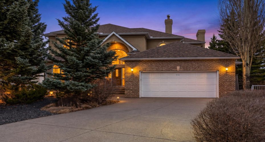 216 Evergreen Heath, Calgary, Alberta T2Y 3B6, 5 Bedrooms Bedrooms, ,4 BathroomsBathrooms,Residential,For Sale,Evergreen,A2301215