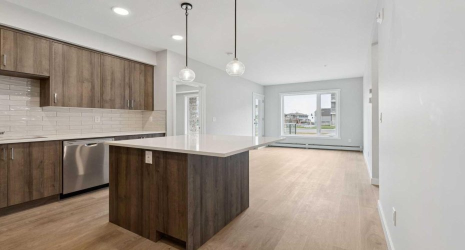 655 Shawnee Square, Calgary, Alberta T2Y 1E3, 2 Bedrooms Bedrooms, ,2 BathroomsBathrooms,Residential,For Sale,Shawnee,A2302514