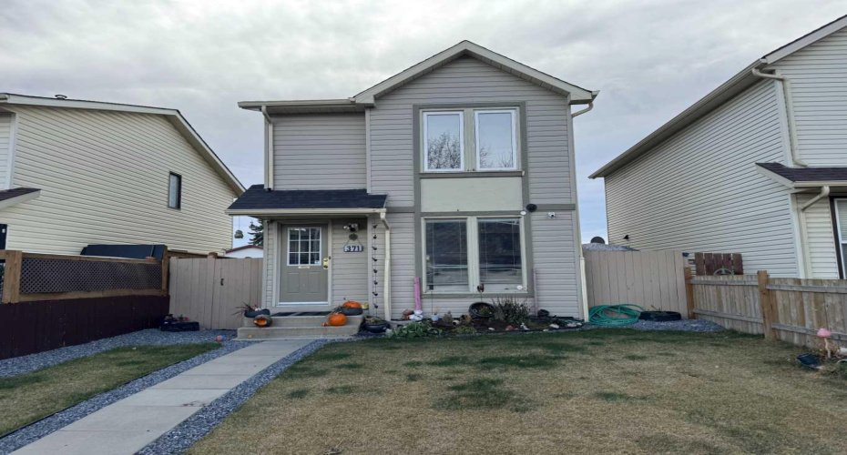 371 Falshire Drive, Calgary, Alberta T3J 1T8, 3 Bedrooms Bedrooms, ,3 BathroomsBathrooms,Residential,For Sale,Falshire,A2302941