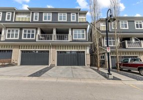 130 Silverado Plains Park, Calgary, Alberta T2X1Y8, 4 Bedrooms Bedrooms, ,3 BathroomsBathrooms,Residential,For Sale,Silverado Plains,A2305421