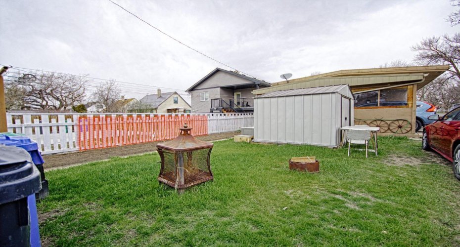 516 18 Street, Lethbridge, Alberta T1H 3G7, 4 Bedrooms Bedrooms, ,2 BathroomsBathrooms,Residential,For Sale,18,A2305427