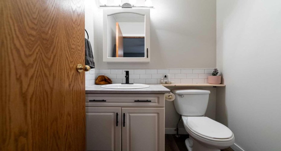 21108 B Township Road 461, Rural Camrose County, Alberta T0B 3L0, 3 Bedrooms Bedrooms, ,2 BathroomsBathrooms,Residential,For Sale,Township Road 461,A2305433