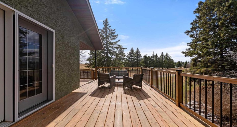 21108 B Township Road 461, Rural Camrose County, Alberta T0B 3L0, 3 Bedrooms Bedrooms, ,2 BathroomsBathrooms,Residential,For Sale,Township Road 461,A2305433