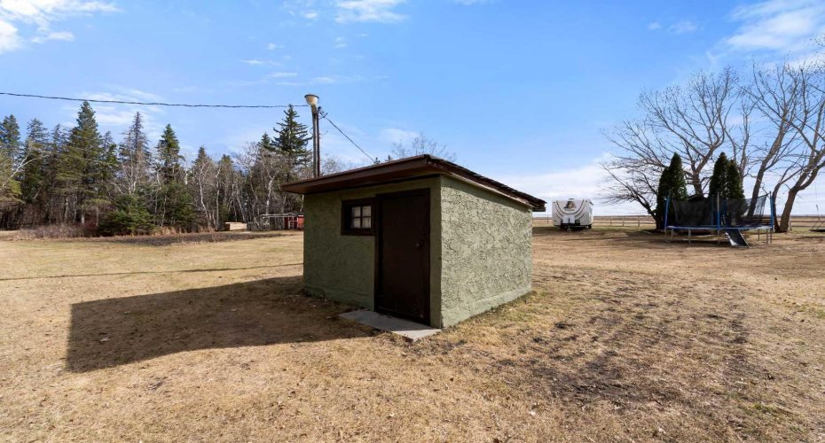 21108 B Township Road 461, Rural Camrose County, Alberta T0B 3L0, 3 Bedrooms Bedrooms, ,2 BathroomsBathrooms,Residential,For Sale,Township Road 461,A2305433