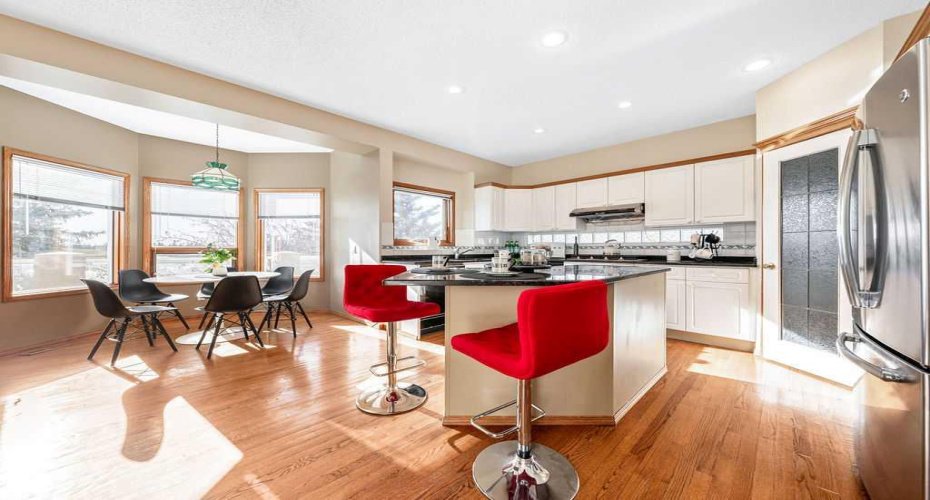 109 Lakeside Greens Drive, Chestermere, Alberta T1X1B9, 4 Bedrooms Bedrooms, ,4 BathroomsBathrooms,Residential,For Sale,Lakeside Greens,A2269266