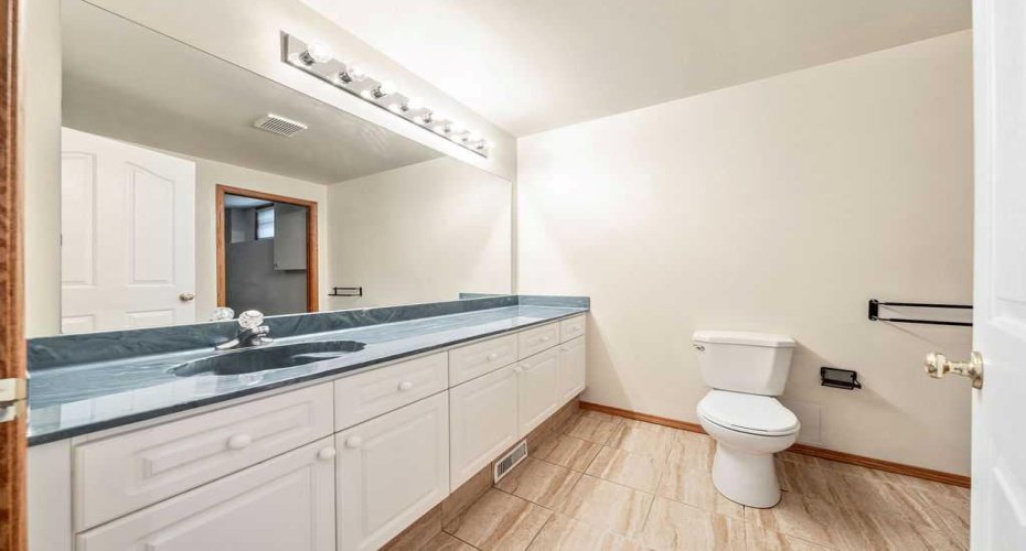 109 Lakeside Greens Drive, Chestermere, Alberta T1X1B9, 4 Bedrooms Bedrooms, ,4 BathroomsBathrooms,Residential,For Sale,Lakeside Greens,A2269266