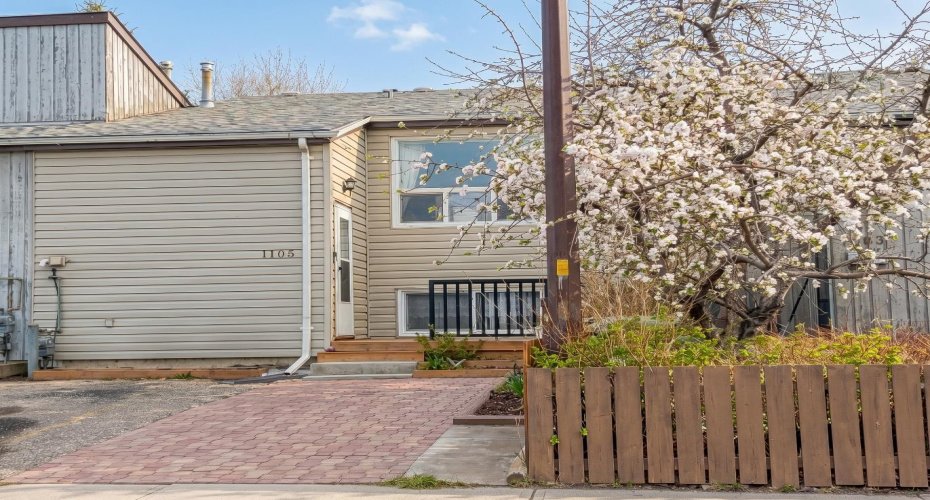 1105 53 Street, Calgary, Alberta T2A 1V5, 3 Bedrooms Bedrooms, ,1 BathroomBathrooms,Residential,For Sale,53,A2305177
