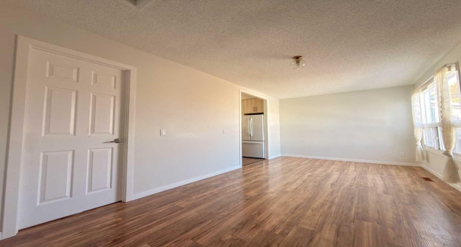 1105 53 Street, Calgary, Alberta T2A 1V5, 3 Bedrooms Bedrooms, ,1 BathroomBathrooms,Residential,For Sale,53,A2305177
