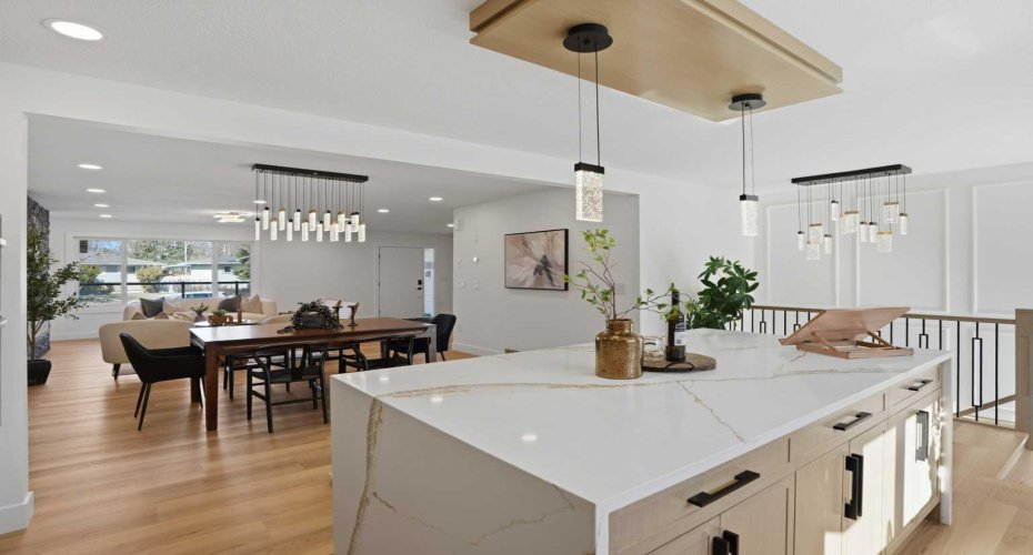 1303 87 Avenue, Calgary, Alberta T2V 0W2, 5 Bedrooms Bedrooms, ,3 BathroomsBathrooms,Residential,For Sale,87,A2305738