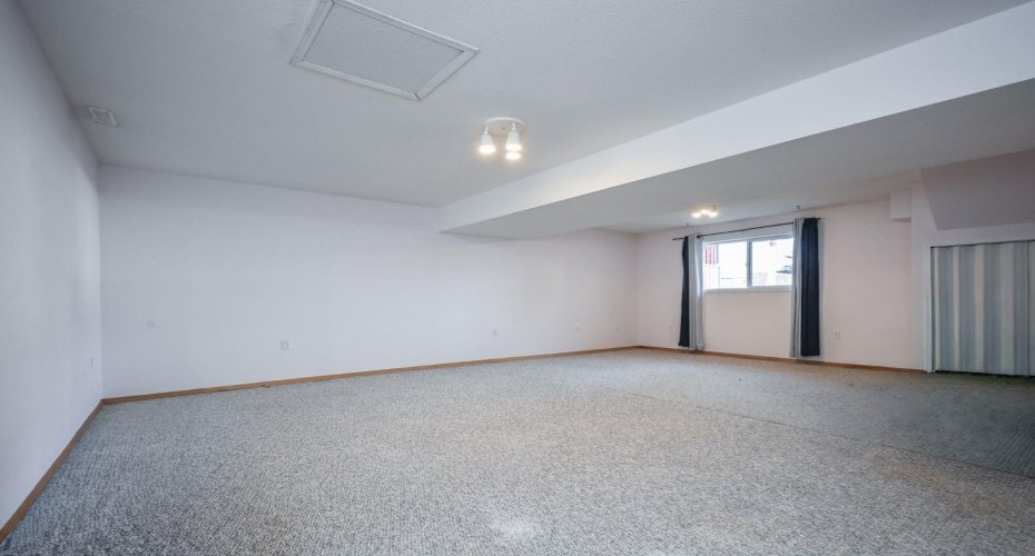 9515 94 Street, Wembley, Alberta T0H 3S0, 4 Bedrooms Bedrooms, ,3 BathroomsBathrooms,Residential,For Sale,94,A2305794
