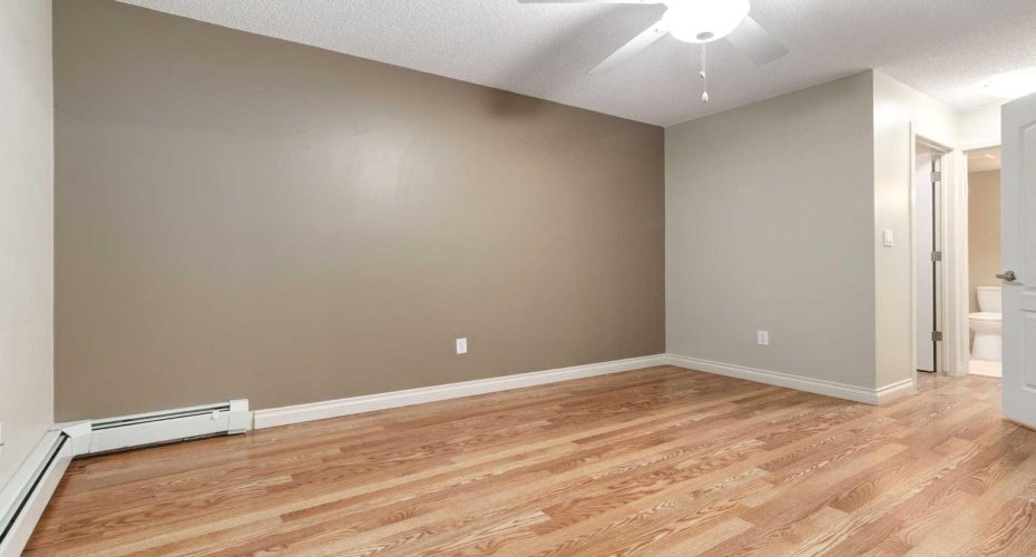 30 SIERRA MORENA Mews, Calgary, Alberta T3H 3K7, 2 Bedrooms Bedrooms, ,2 BathroomsBathrooms,Residential,For Sale,SIERRA MORENA,A2304755