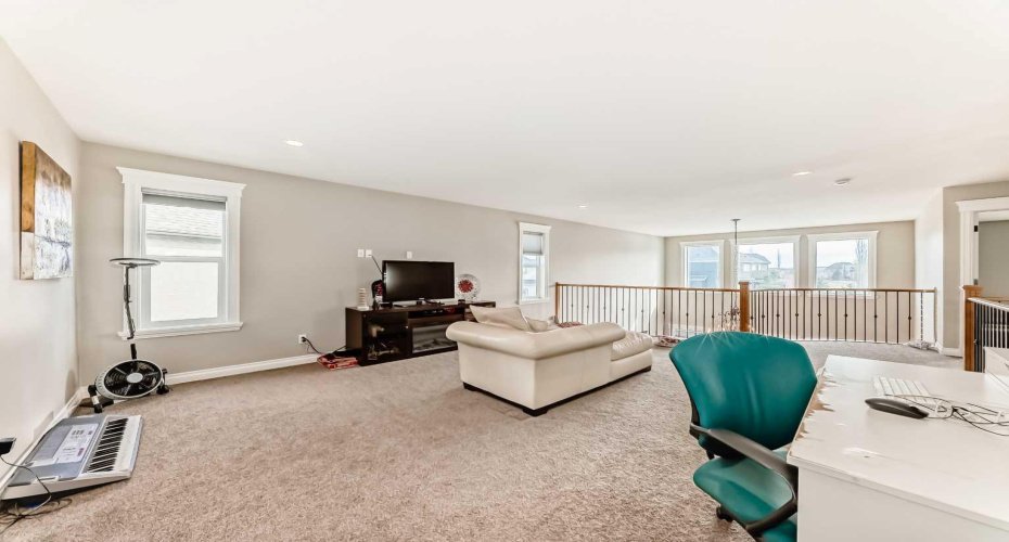 345 Marquis Landing, Calgary, Alberta T3M 2H4, 7 Bedrooms Bedrooms, ,5 BathroomsBathrooms,Residential,For Sale,Marquis,A2305000