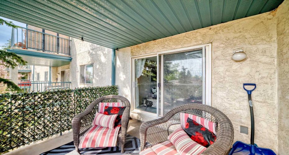 20 Dover Point, Calgary, Alberta T2B 3K3, 2 Bedrooms Bedrooms, ,1 BathroomBathrooms,Residential,For Sale,Dover,A2305691