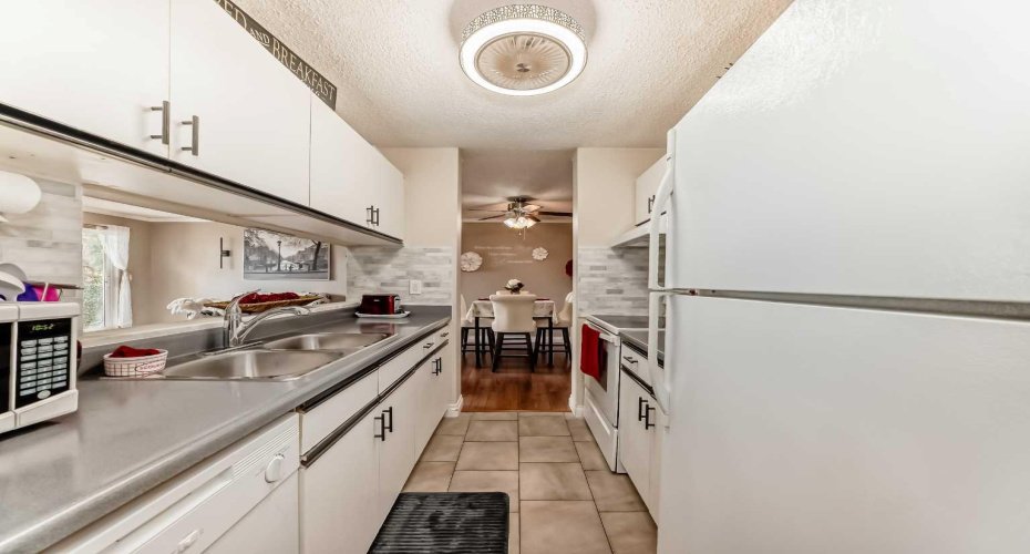 20 Dover Point, Calgary, Alberta T2B 3K3, 2 Bedrooms Bedrooms, ,1 BathroomBathrooms,Residential,For Sale,Dover,A2305691