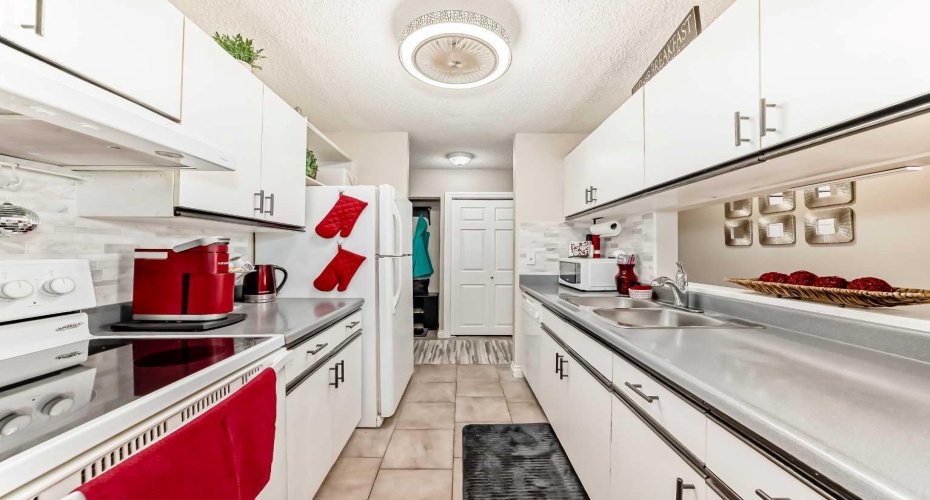 20 Dover Point, Calgary, Alberta T2B 3K3, 2 Bedrooms Bedrooms, ,1 BathroomBathrooms,Residential,For Sale,Dover,A2305691