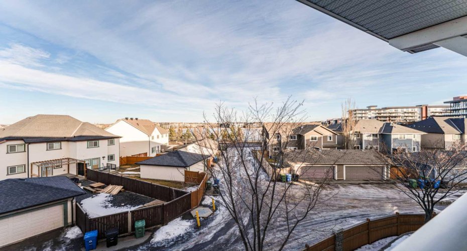 11 Mahogany Row, Calgary, Alberta T3M 2L6, 2 Bedrooms Bedrooms, ,2 BathroomsBathrooms,Residential,For Sale,Mahogany,A2305741