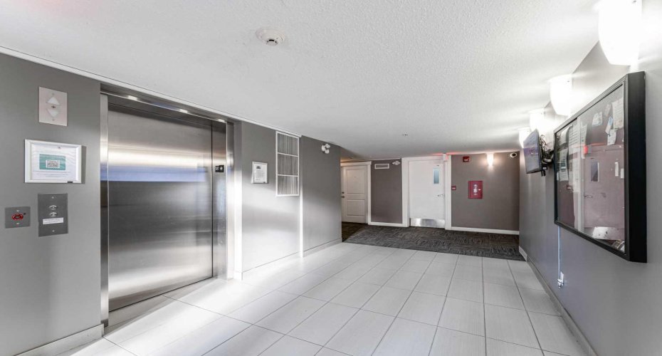 11 Mahogany Row, Calgary, Alberta T3M 2L6, 2 Bedrooms Bedrooms, ,2 BathroomsBathrooms,Residential,For Sale,Mahogany,A2305741