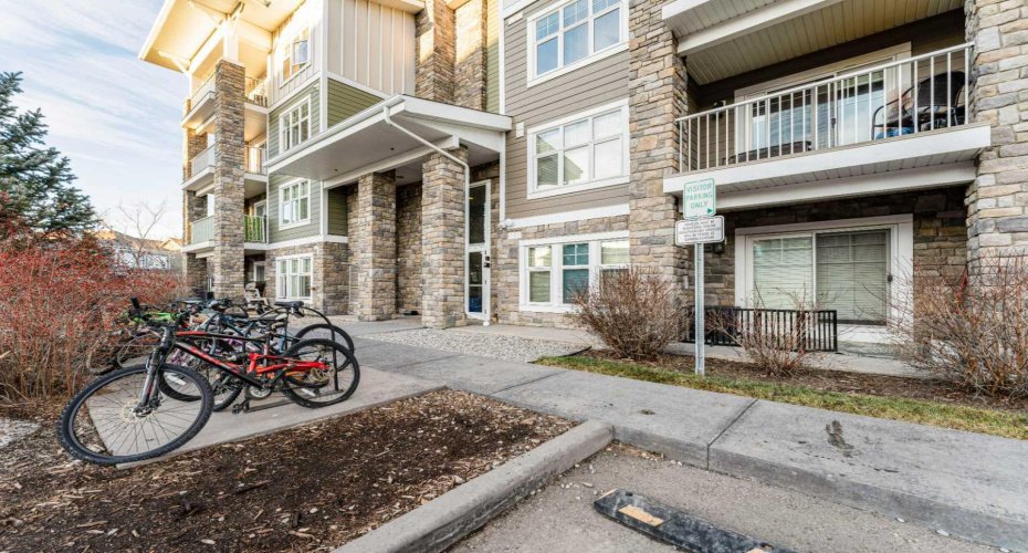 11 Mahogany Row, Calgary, Alberta T3M 2L6, 2 Bedrooms Bedrooms, ,2 BathroomsBathrooms,Residential,For Sale,Mahogany,A2305741