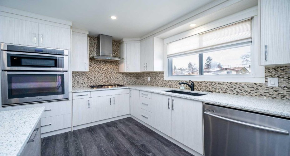 640 Rundleridge Drive, Calgary, Alberta T1Y2K9, 3 Bedrooms Bedrooms, ,3 BathroomsBathrooms,Residential,For Sale,Rundleridge,A2305752