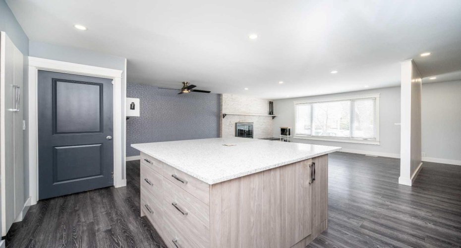 640 Rundleridge Drive, Calgary, Alberta T1Y2K9, 3 Bedrooms Bedrooms, ,3 BathroomsBathrooms,Residential,For Sale,Rundleridge,A2305752
