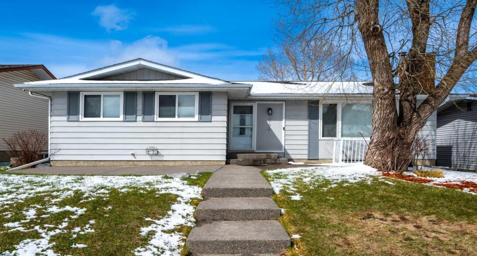 640 Rundleridge Drive, Calgary, Alberta T1Y2K9, 3 Bedrooms Bedrooms, ,3 BathroomsBathrooms,Residential,For Sale,Rundleridge,A2305752