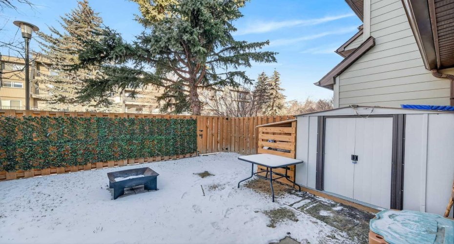 Private backyard with gate to the walking path!