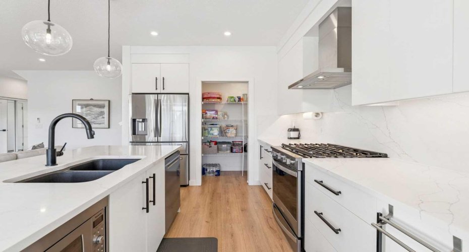 Ample cabinet and counter top space