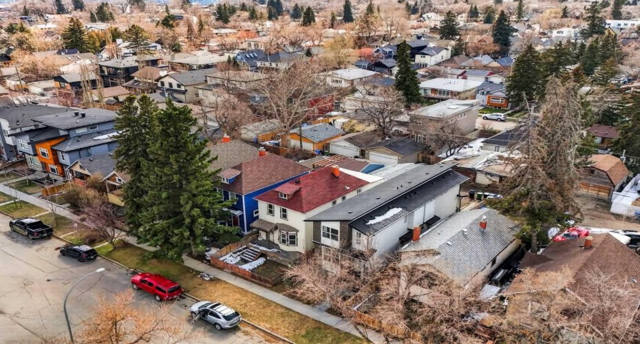 1607 2 Street, Calgary, Alberta T2M 2W2, ,Multi-family,For Sale,2,A2305839