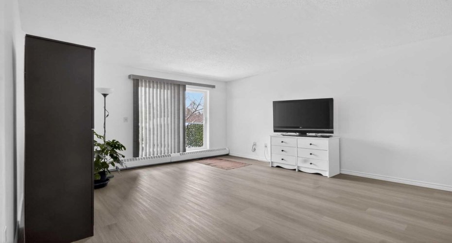 10 Dover Point, Calgary, Alberta T2P 3K2, 2 Bedrooms Bedrooms, ,1 BathroomBathrooms,Residential,For Sale,Dover,A2305850