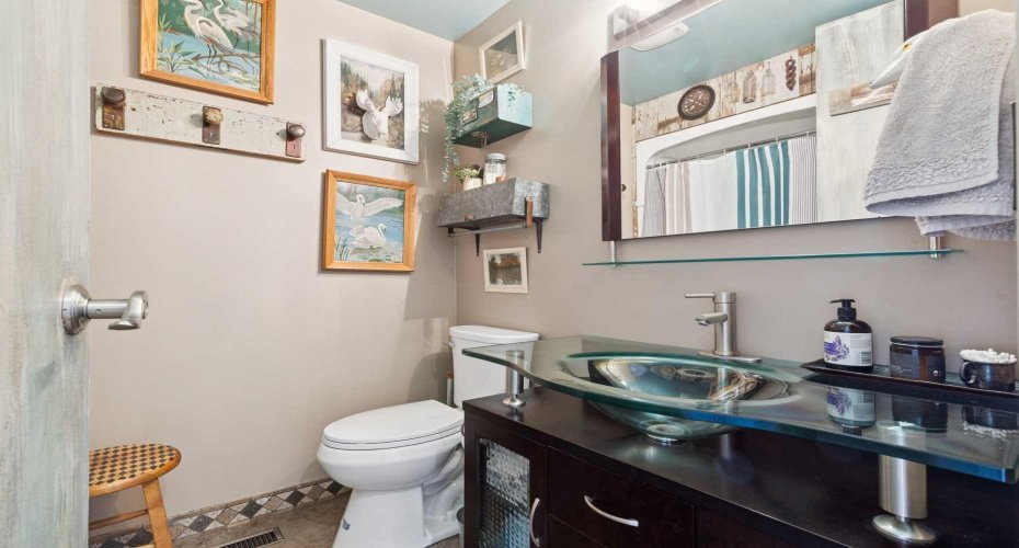 104 Cedarpark Drive, Calgary, Alberta T2E 1J8, 4 Bedrooms Bedrooms, ,3 BathroomsBathrooms,Residential,For Sale,Cedarpark,A2305887