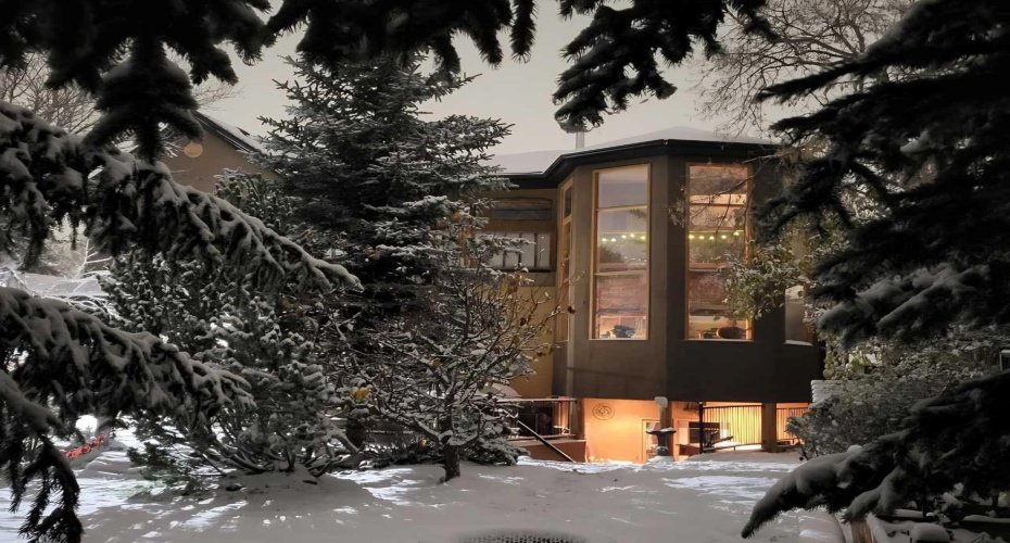 4643 29 Avenue, Calgary, Alberta T3B0J1, 4 Bedrooms Bedrooms, ,3 BathroomsBathrooms,Residential,For Sale,29,A2305946