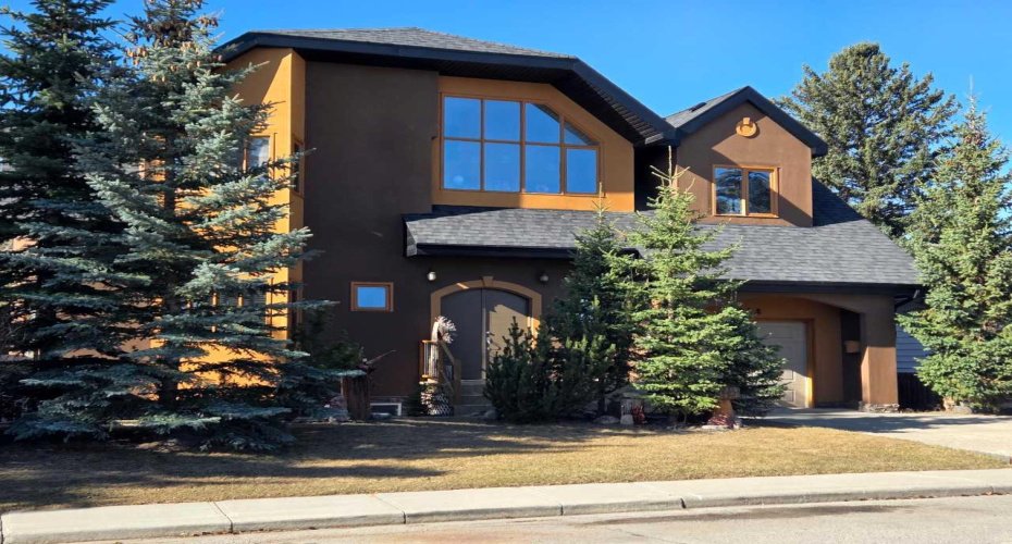 4643 29 Avenue, Calgary, Alberta T3B0J1, 4 Bedrooms Bedrooms, ,3 BathroomsBathrooms,Residential,For Sale,29,A2305946