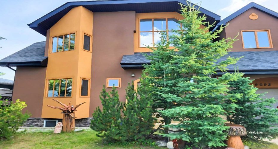 4643 29 Avenue, Calgary, Alberta T3B0J1, 4 Bedrooms Bedrooms, ,3 BathroomsBathrooms,Residential,For Sale,29,A2305946