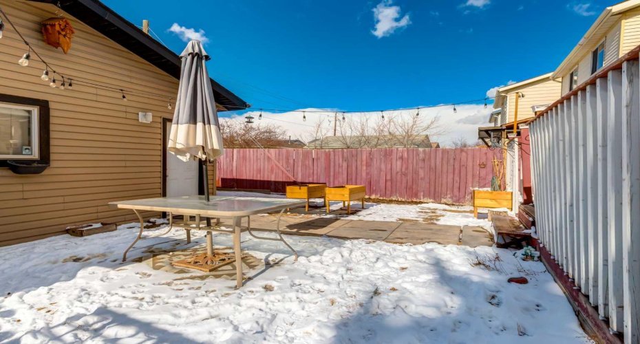 955 Erin Woods Drive, Calgary, Alberta T2B 2W4, 3 Bedrooms Bedrooms, ,1 BathroomBathrooms,Residential,For Sale,Erin Woods,A2305989