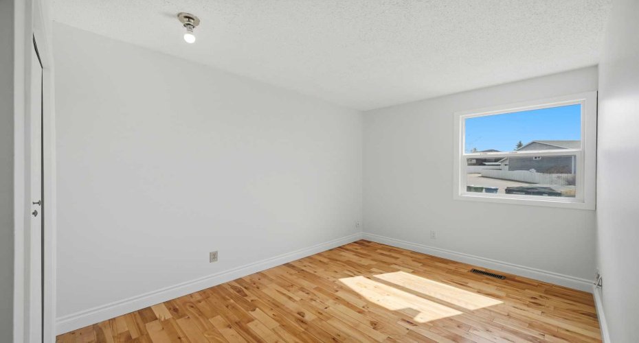 92 Whitlock Close, Calgary, Alberta T1Y 4X3, 4 Bedrooms Bedrooms, ,3 BathroomsBathrooms,Residential,For Sale,Whitlock,A2305994