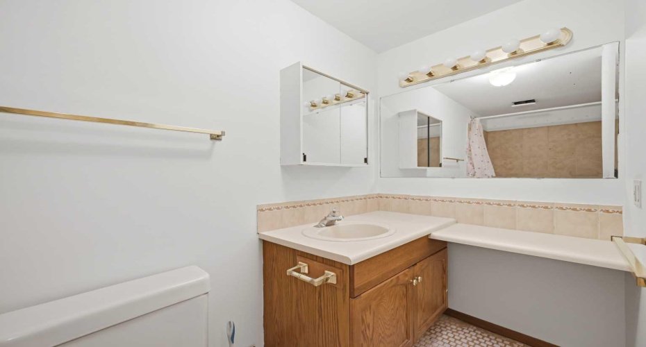 92 Whitlock Close, Calgary, Alberta T1Y 4X3, 4 Bedrooms Bedrooms, ,3 BathroomsBathrooms,Residential,For Sale,Whitlock,A2305994