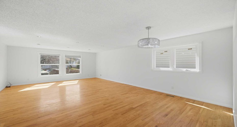 92 Whitlock Close, Calgary, Alberta T1Y 4X3, 4 Bedrooms Bedrooms, ,3 BathroomsBathrooms,Residential,For Sale,Whitlock,A2305994