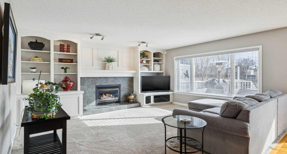 420 Rocky Ridge Bay, Calgary, Alberta T3G 4H8, 4 Bedrooms Bedrooms, ,4 BathroomsBathrooms,Residential,For Sale,Rocky Ridge,A2306006