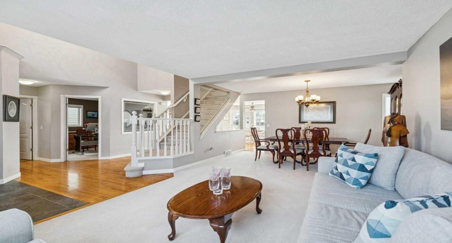 420 Rocky Ridge Bay, Calgary, Alberta T3G 4H8, 4 Bedrooms Bedrooms, ,4 BathroomsBathrooms,Residential,For Sale,Rocky Ridge,A2306006