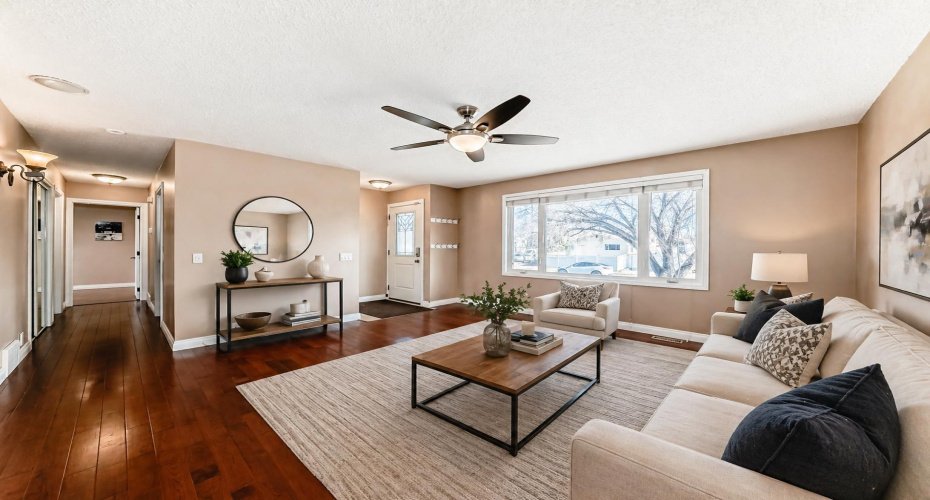 7139 18 Street, Calgary, Alberta T2C 1K2, 3 Bedrooms Bedrooms, ,2 BathroomsBathrooms,Residential,For Sale,18,A2306012