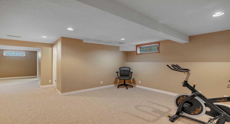 9 Mountain Place, Okotoks, Alberta T1S 1G7, 4 Bedrooms Bedrooms, ,2 BathroomsBathrooms,Residential,For Sale,Mountain,A2304951