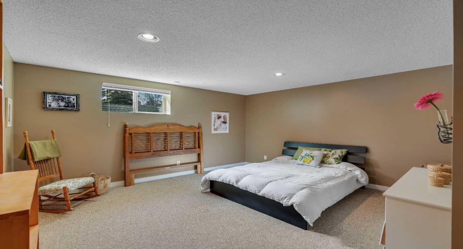 9 Mountain Place, Okotoks, Alberta T1S 1G7, 4 Bedrooms Bedrooms, ,2 BathroomsBathrooms,Residential,For Sale,Mountain,A2304951