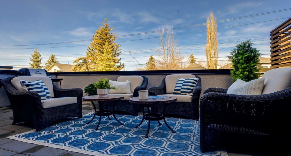 Outdoor patio - perfect for entertaining