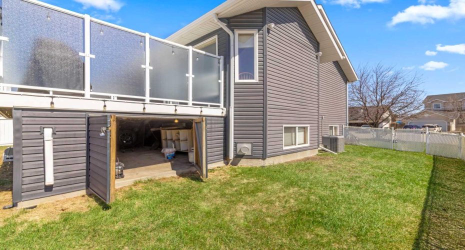 65 Canoe Circle, Airdrie, Alberta T4B 2L6, 5 Bedrooms Bedrooms, ,3 BathroomsBathrooms,Residential,For Sale,Canoe,A2305023