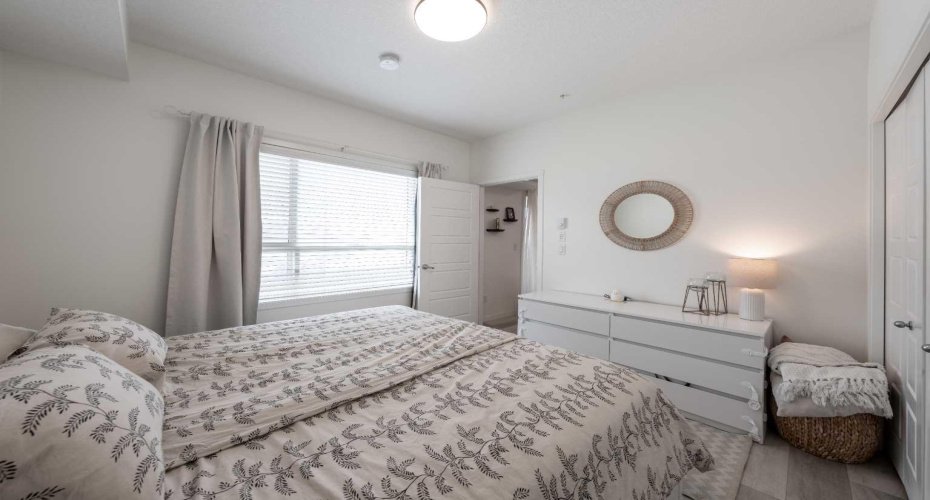 19489 Main Street, Calgary, Alberta T3M 3J3, 2 Bedrooms Bedrooms, ,2 BathroomsBathrooms,Residential,For Sale,Main,A2305034