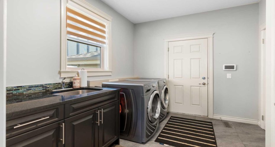 Laundry/Mud Room