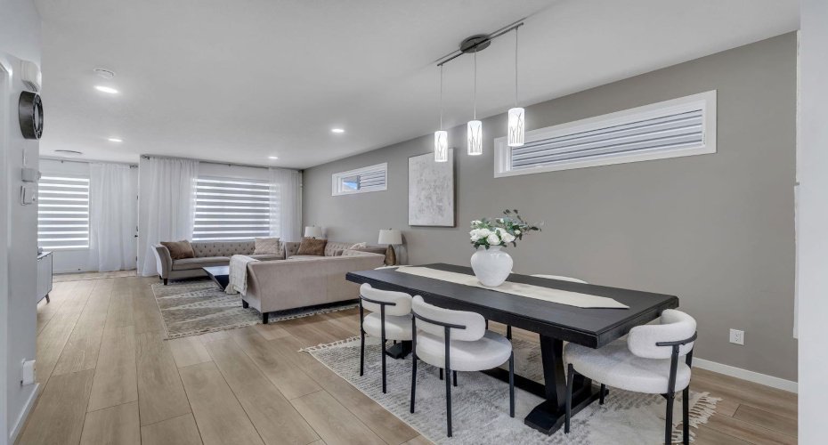 128 Seton Villas, Calgary, Alberta T3M 3L9, 3 Bedrooms Bedrooms, ,3 BathroomsBathrooms,Residential,For Sale,Seton,A2305135